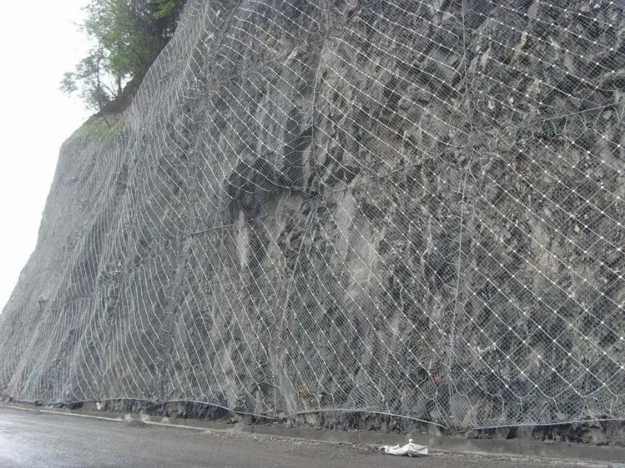 下谷坪土家族乡山体护坡